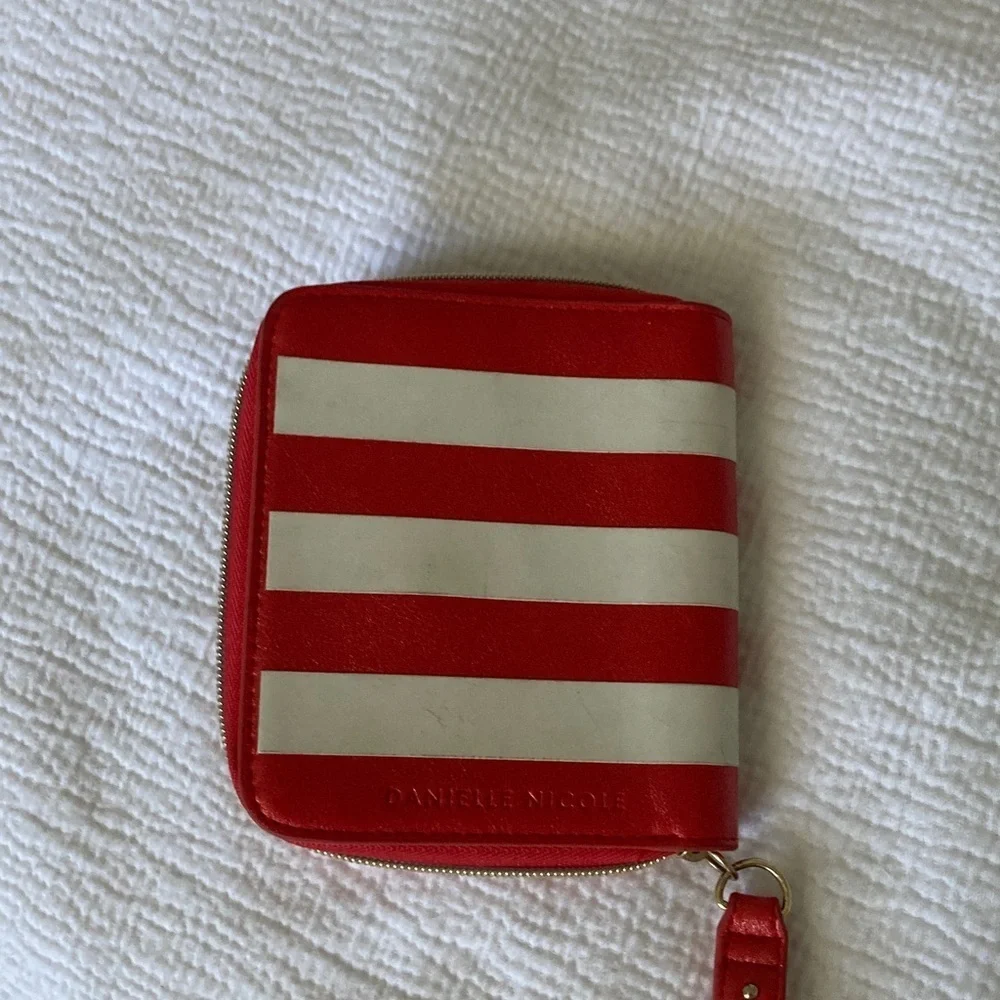 Disney Dumbo Kids Wallet - Red, Blue, and Gold